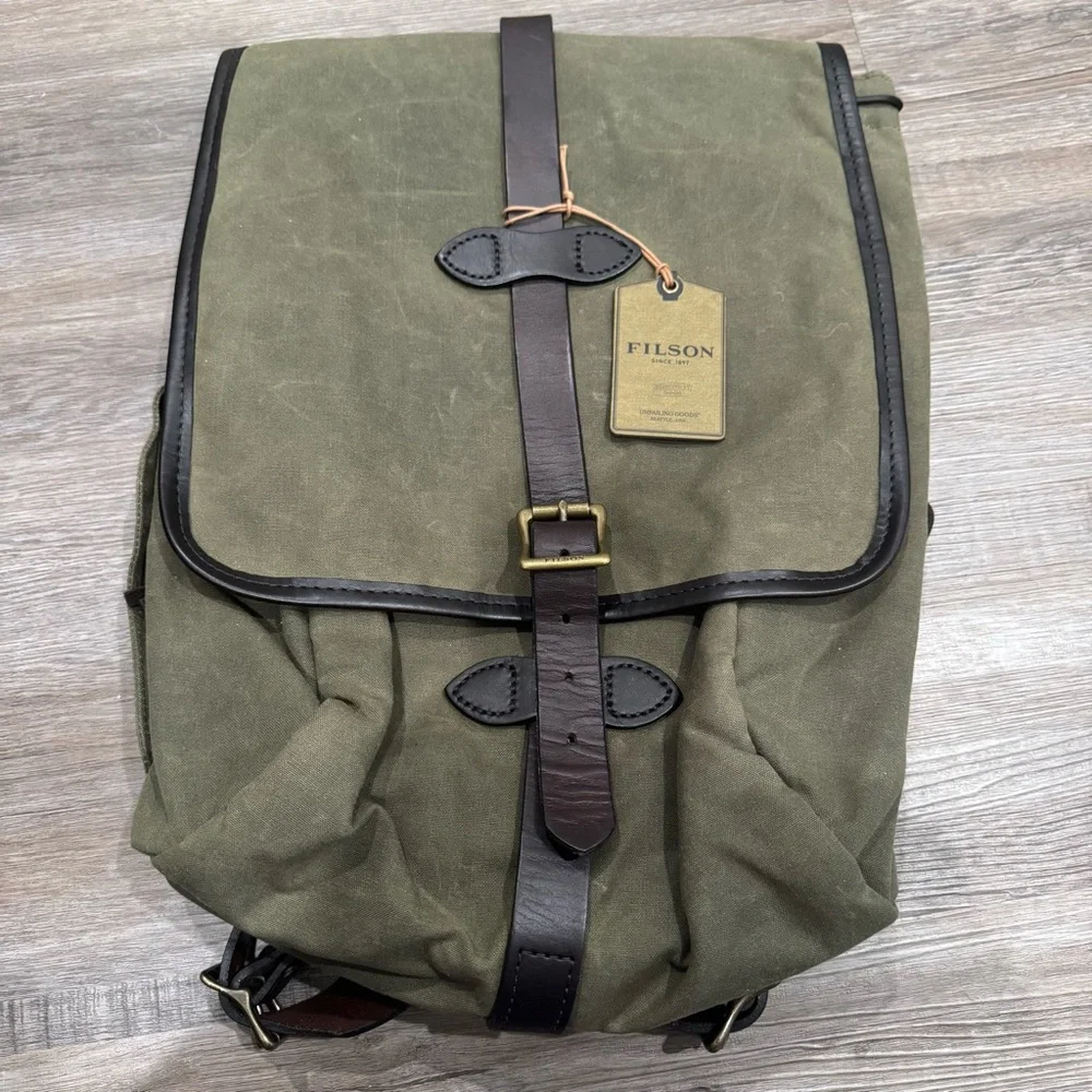Filson Tin Cloth Backpack in Ottergreen